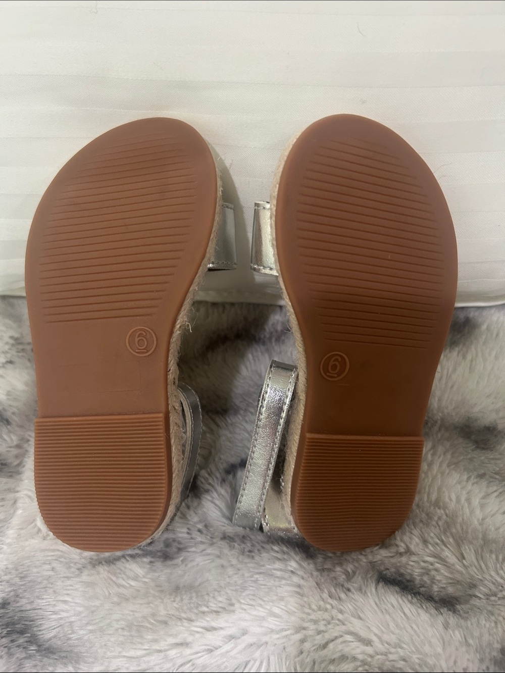 GAP Silver Girls' Espadrille-Style Sandals - Picture 3 of 4